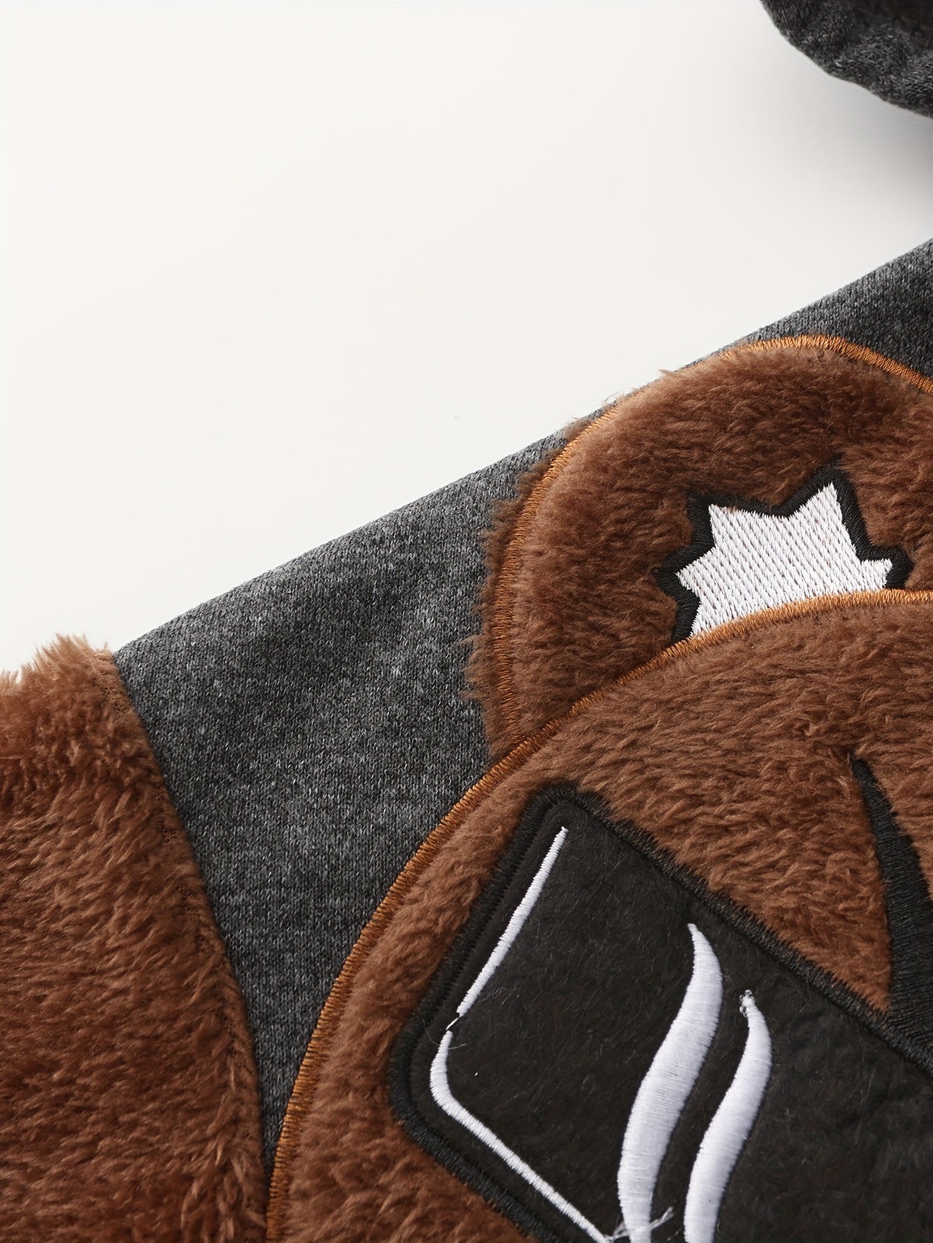 Men's Color Block Bruin Graphic Print Hoodie, Casual Long Sleeve Hooded Sweatshirt For Fall Winter Outdoor