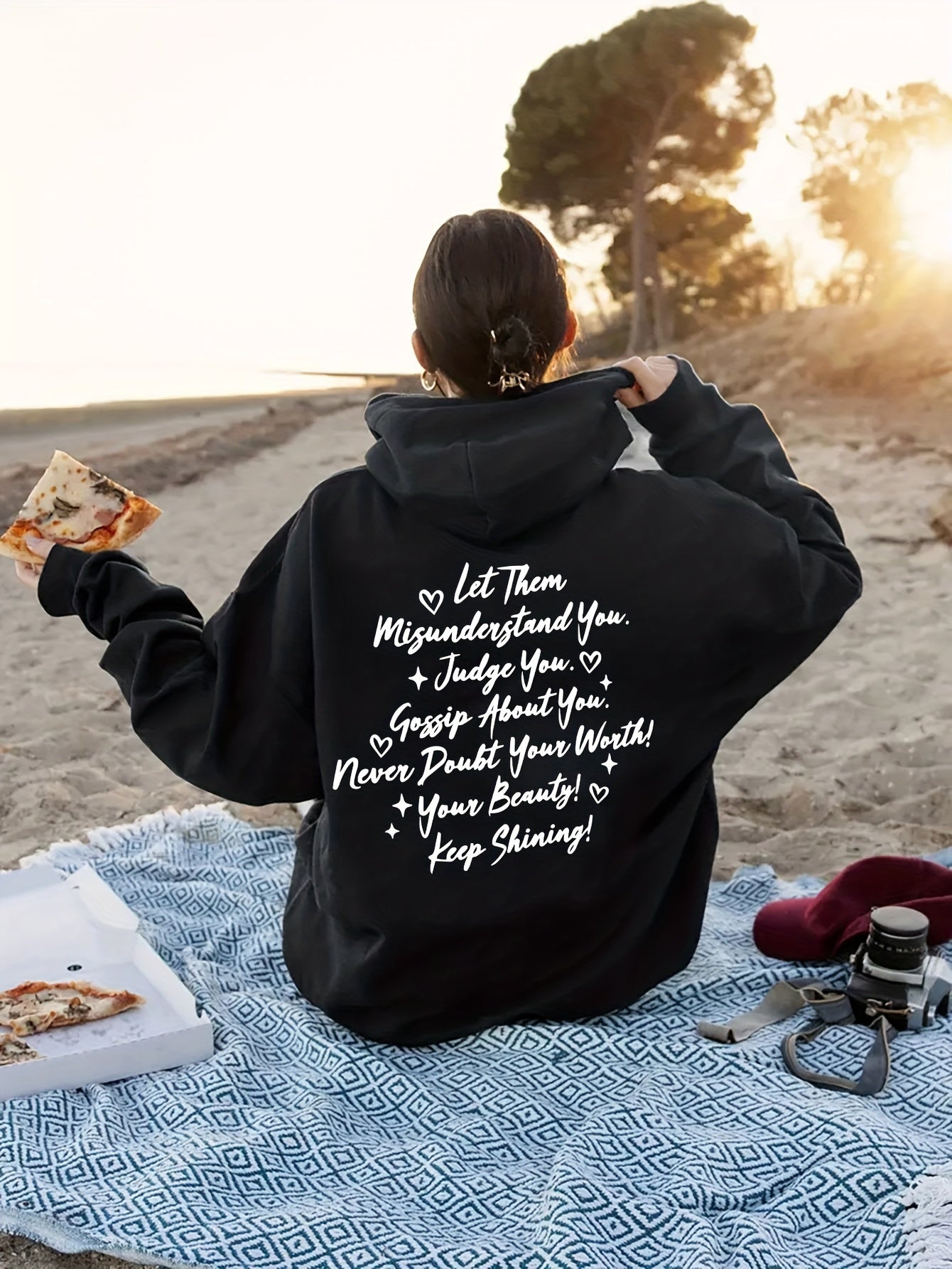 Chic Love Print Hoodie for Women - Casual Pullover with Embossed Detail, Soft Stretch Polyester, Long Sleeve Design - Perfect for Fall/Winter