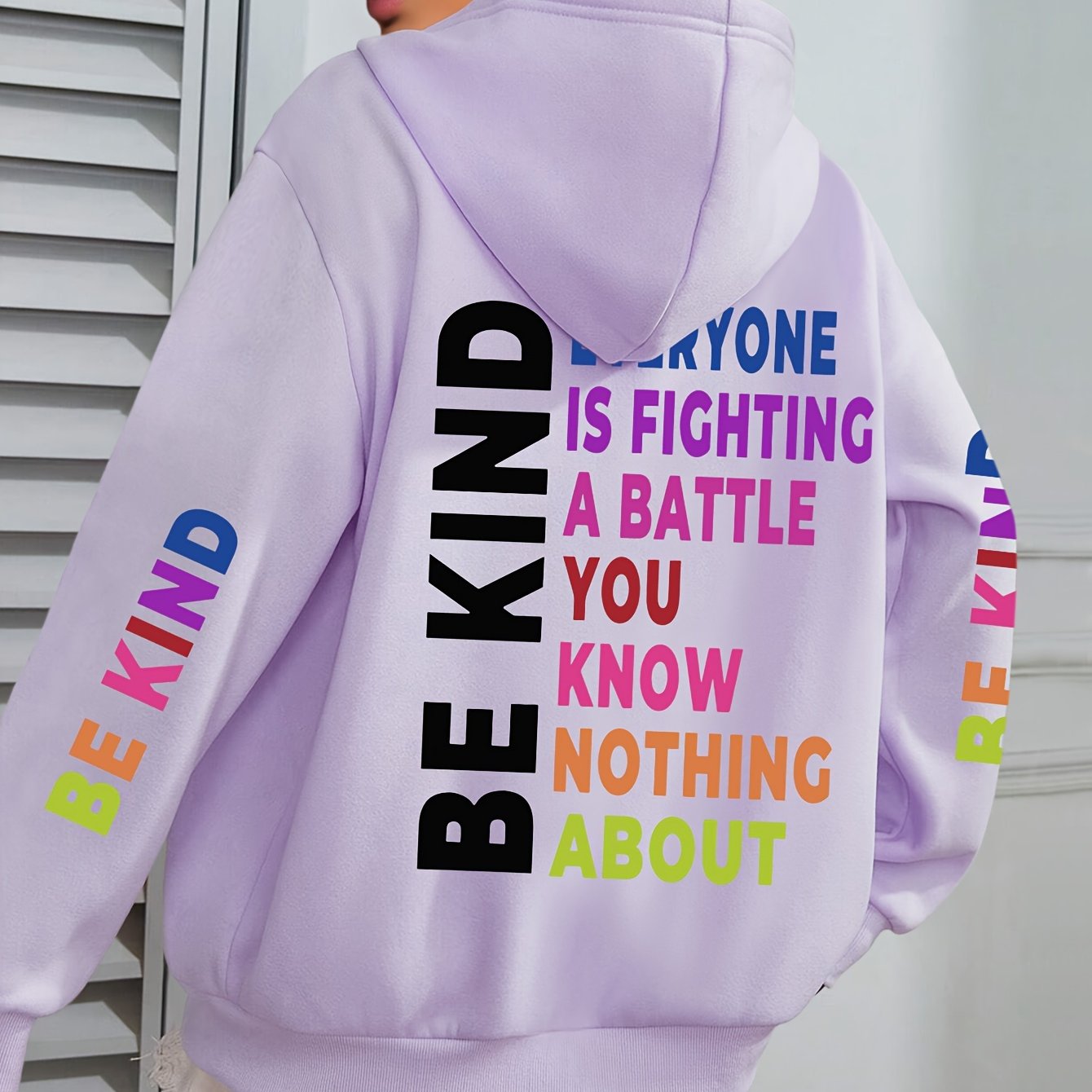 1pc Women'S Plus Size Casual Hoodie with "Be Kind" Print, Long Sleeve Pullover Sweatshirt with Pocket, Knit Polyester Fabric, Slight Stretch, Alphabet Pattern, Hooded Collar - Fall/Winter Clothing