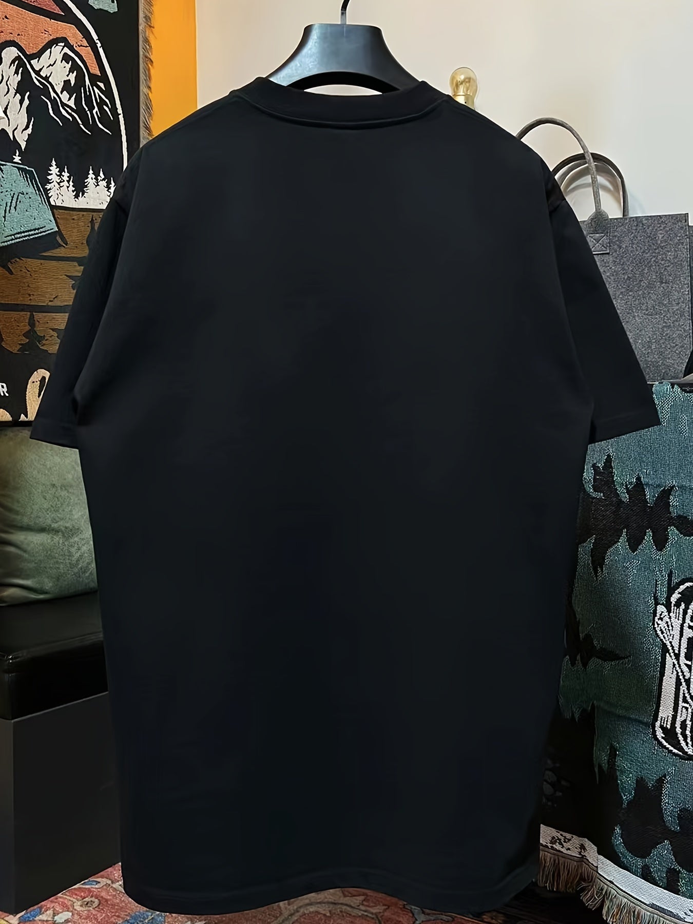 Retro-Inspired "Born to Die" Graphic Cotton Tee for Men - Loose Fit, Drop Shoulder, Short Sleeve with Unique Star and Hand Print Design, Round Neck - Casual Summer Wear
