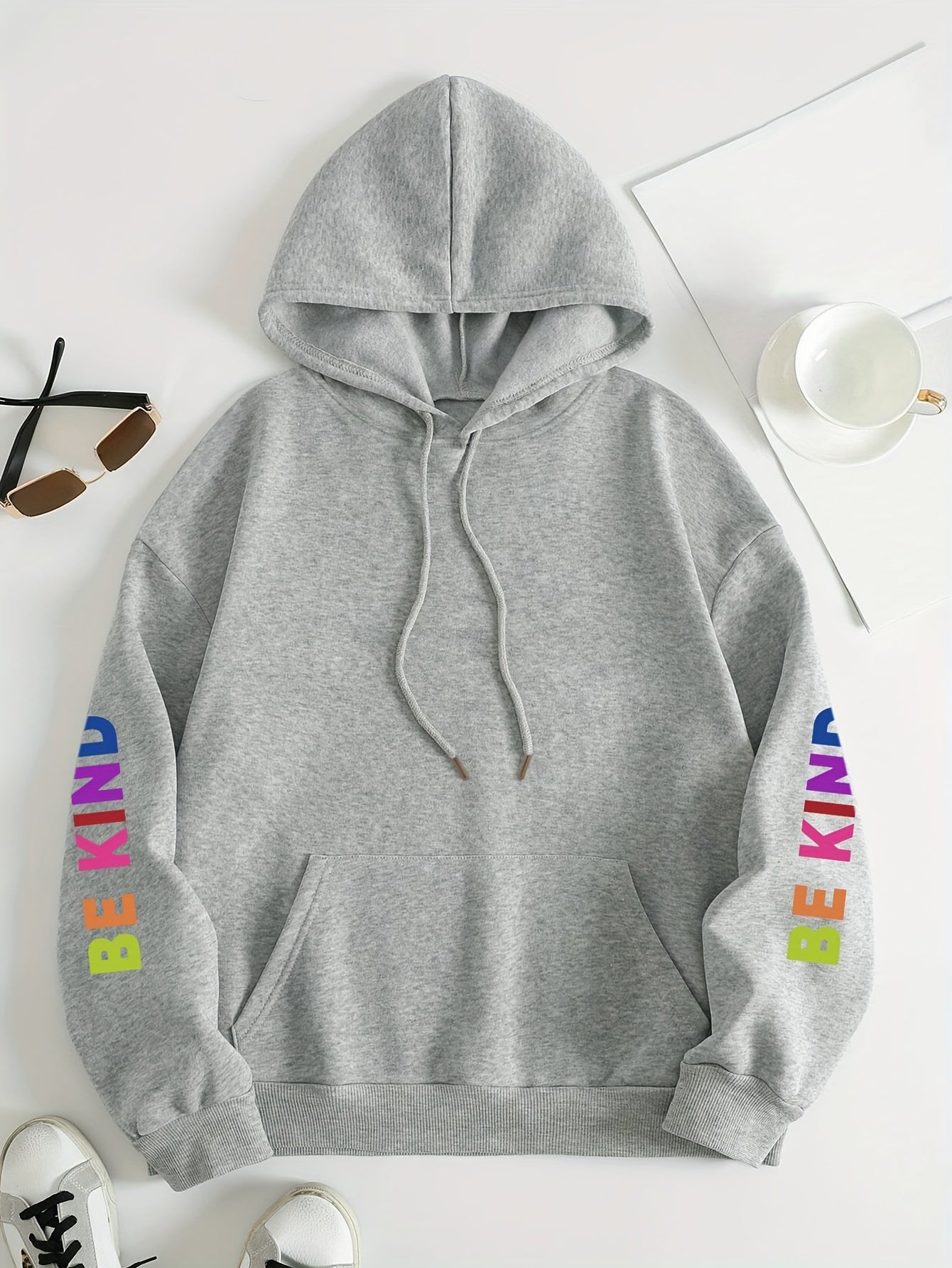 1pc Women'S Plus Size Casual Hoodie with "Be Kind" Print, Long Sleeve Pullover Sweatshirt with Pocket, Knit Polyester Fabric, Slight Stretch, Alphabet Pattern, Hooded Collar - Fall/Winter Clothing