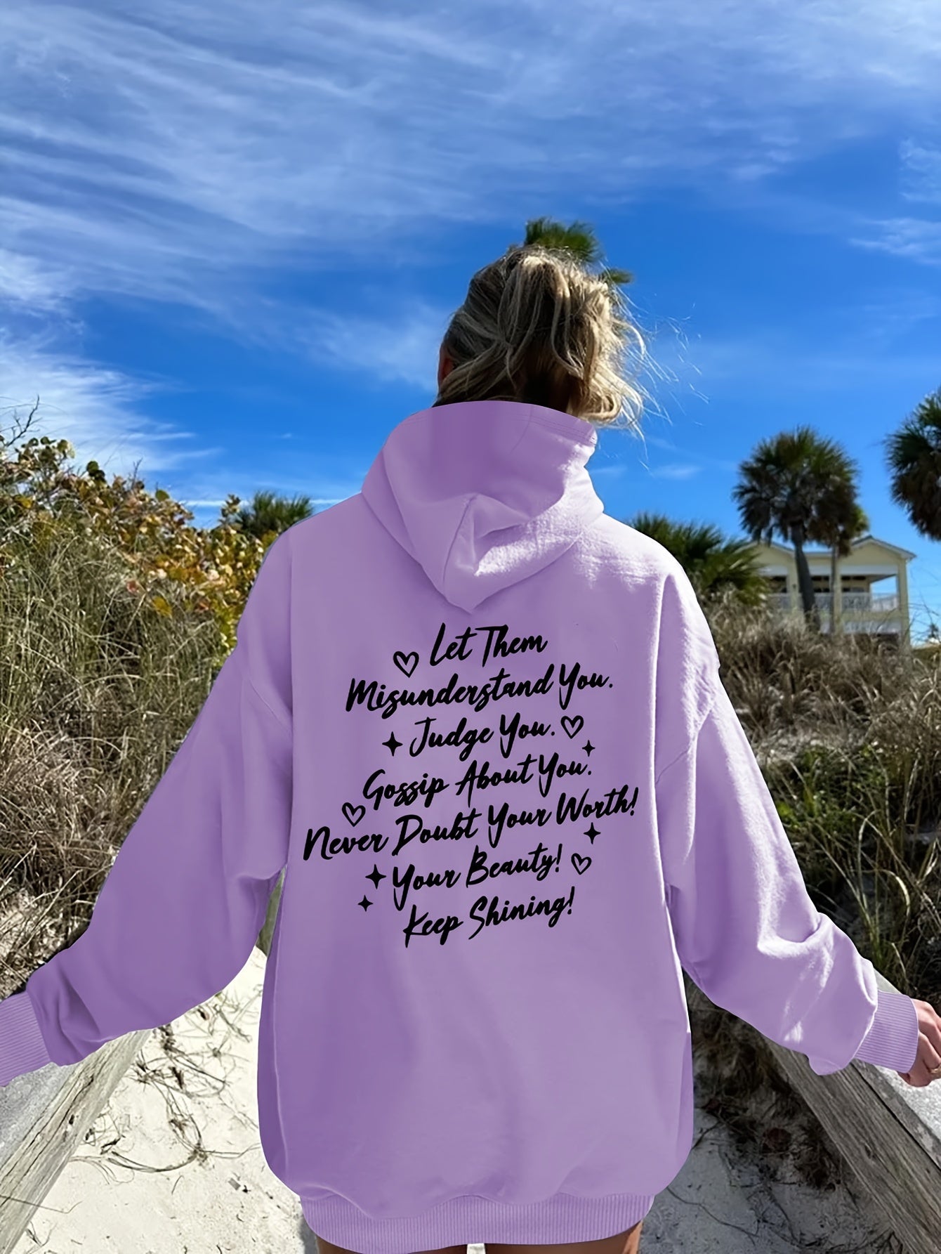 Chic Love Print Hoodie for Women - Casual Pullover with Embossed Detail, Soft Stretch Polyester, Long Sleeve Design - Perfect for Fall/Winter