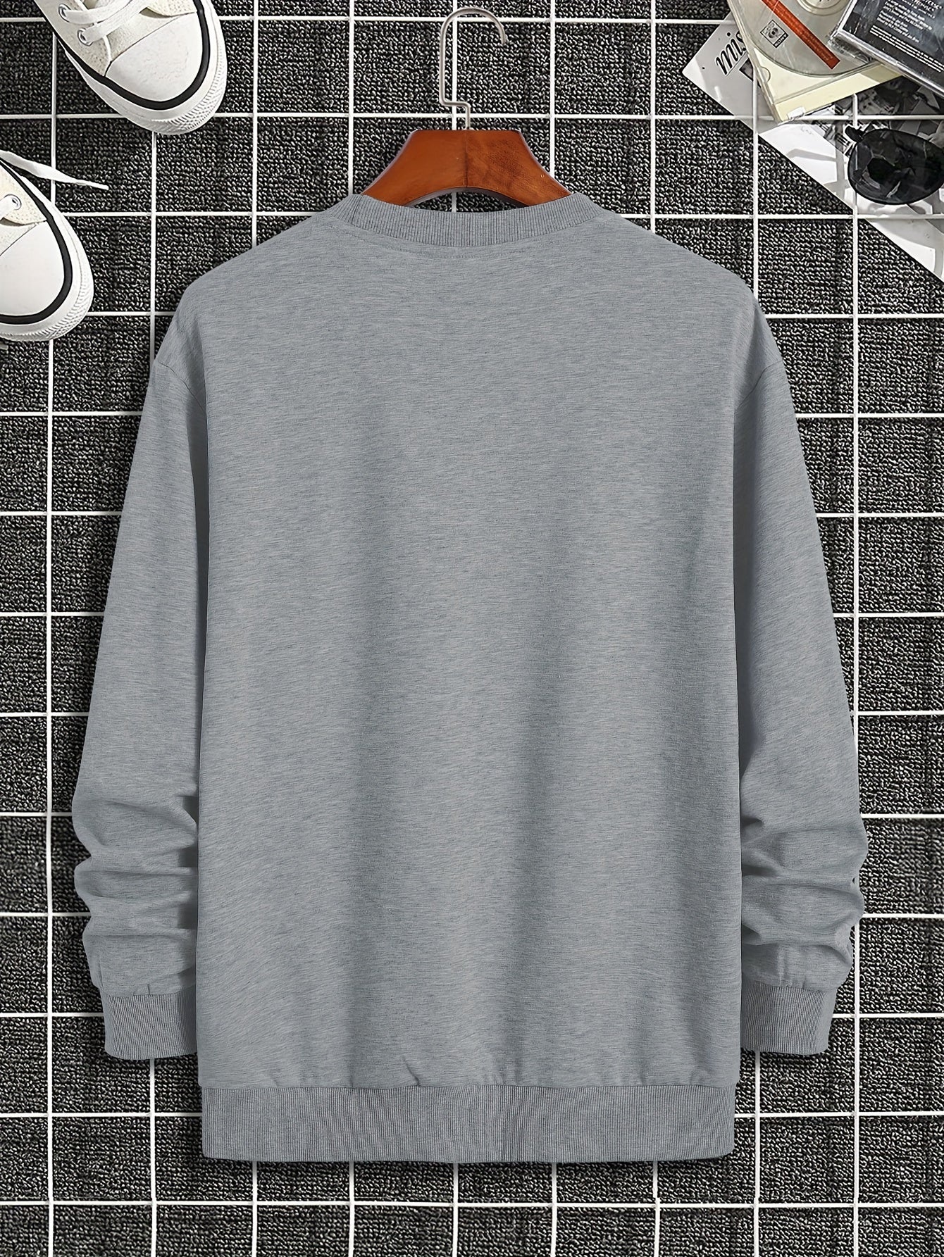Men's Casual Long Sleeve Crew Neck Sweatshirt with Cool Bear Print - Soft Polyester Blend, Perfect for Fall & Winter