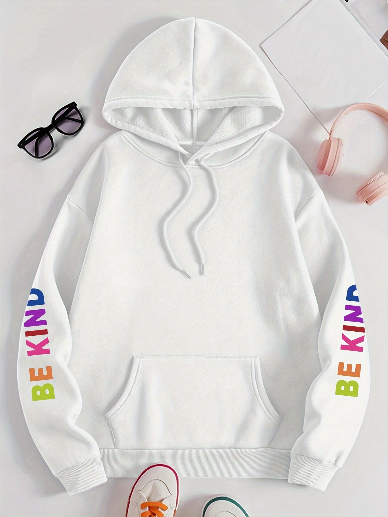 1pc Women'S Plus Size Casual Hoodie with "Be Kind" Print, Long Sleeve Pullover Sweatshirt with Pocket, Knit Polyester Fabric, Slight Stretch, Alphabet Pattern, Hooded Collar - Fall/Winter Clothing