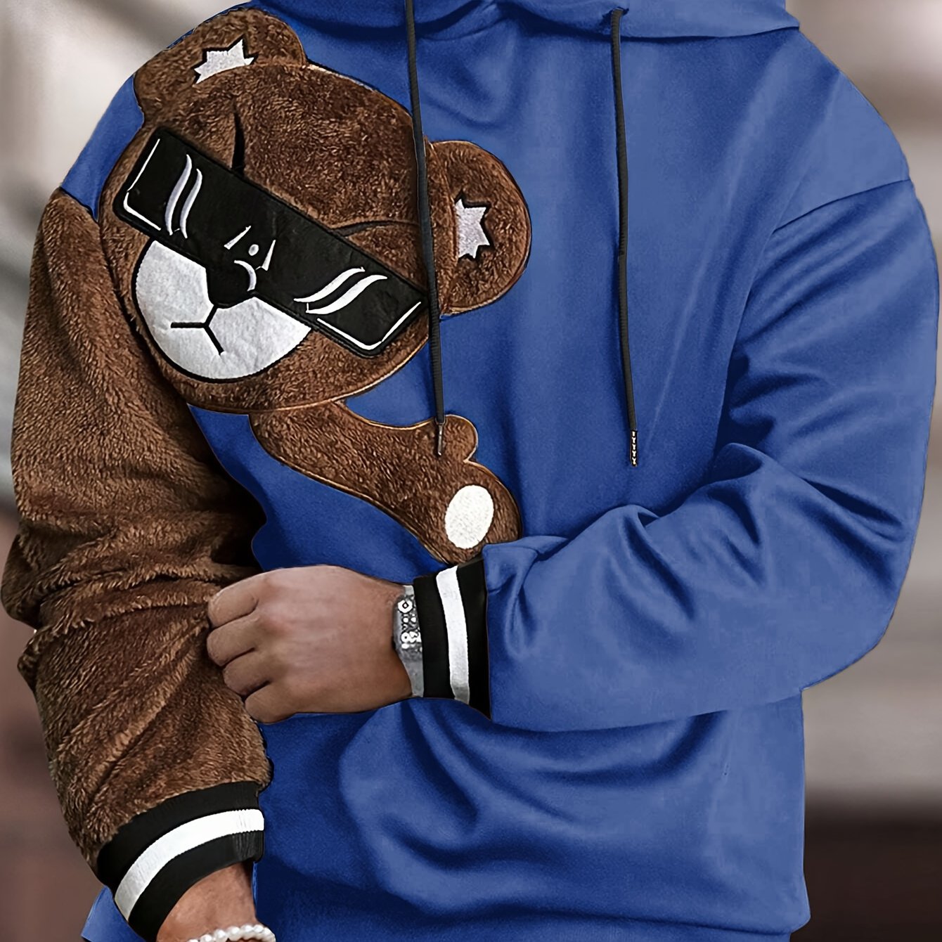 Men's Color Block Bruin Graphic Print Hoodie, Casual Long Sleeve Hooded Sweatshirt For Fall Winter Outdoor