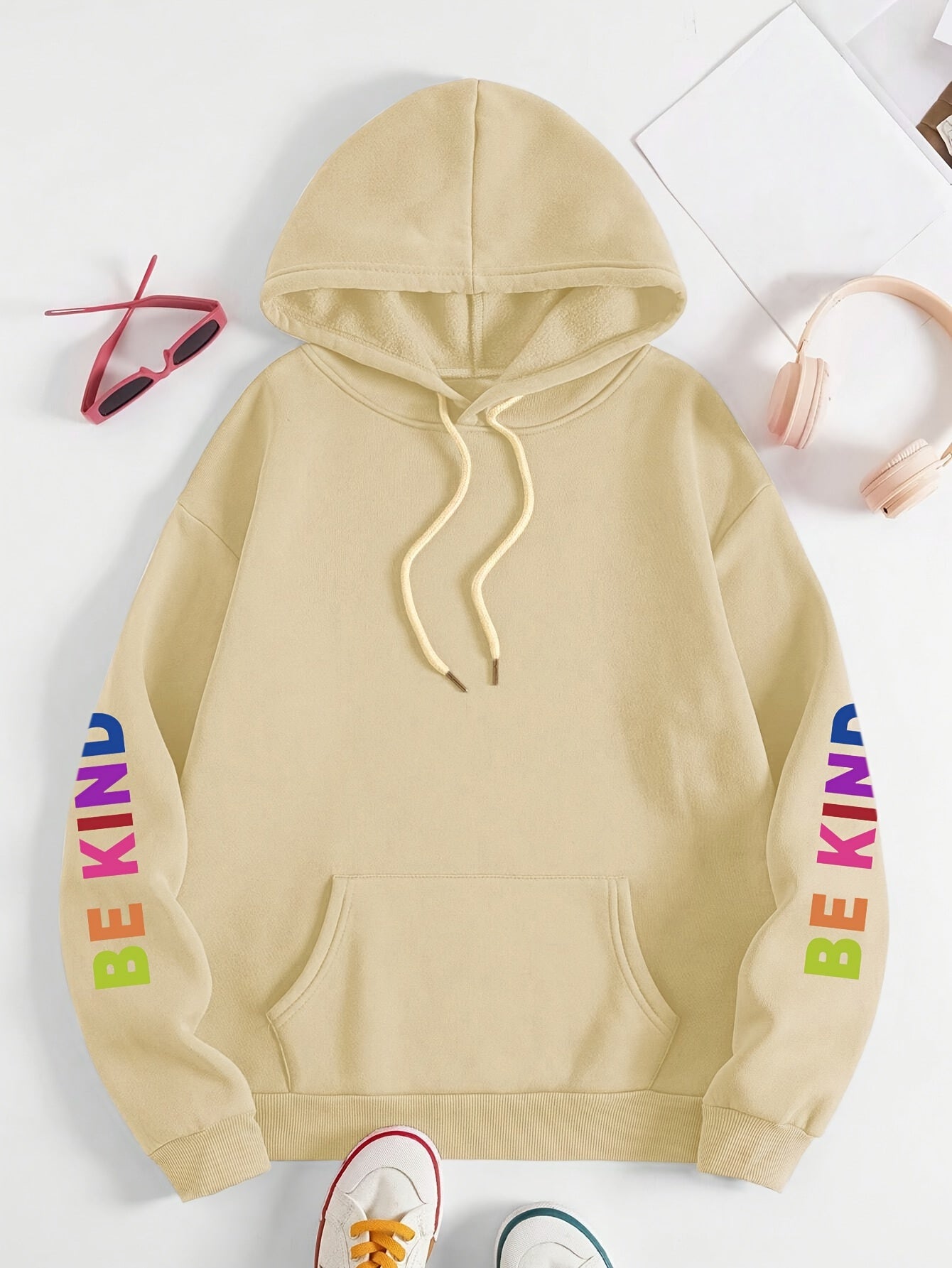 1pc Women'S Plus Size Casual Hoodie with "Be Kind" Print, Long Sleeve Pullover Sweatshirt with Pocket, Knit Polyester Fabric, Slight Stretch, Alphabet Pattern, Hooded Collar - Fall/Winter Clothing