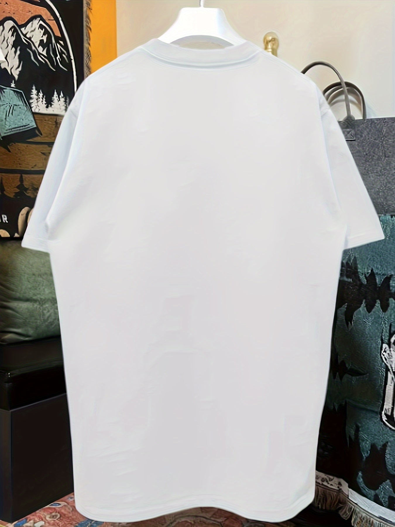 Retro-Inspired "Born to Die" Graphic Cotton Tee for Men - Loose Fit, Drop Shoulder, Short Sleeve with Unique Star and Hand Print Design, Round Neck - Casual Summer Wear