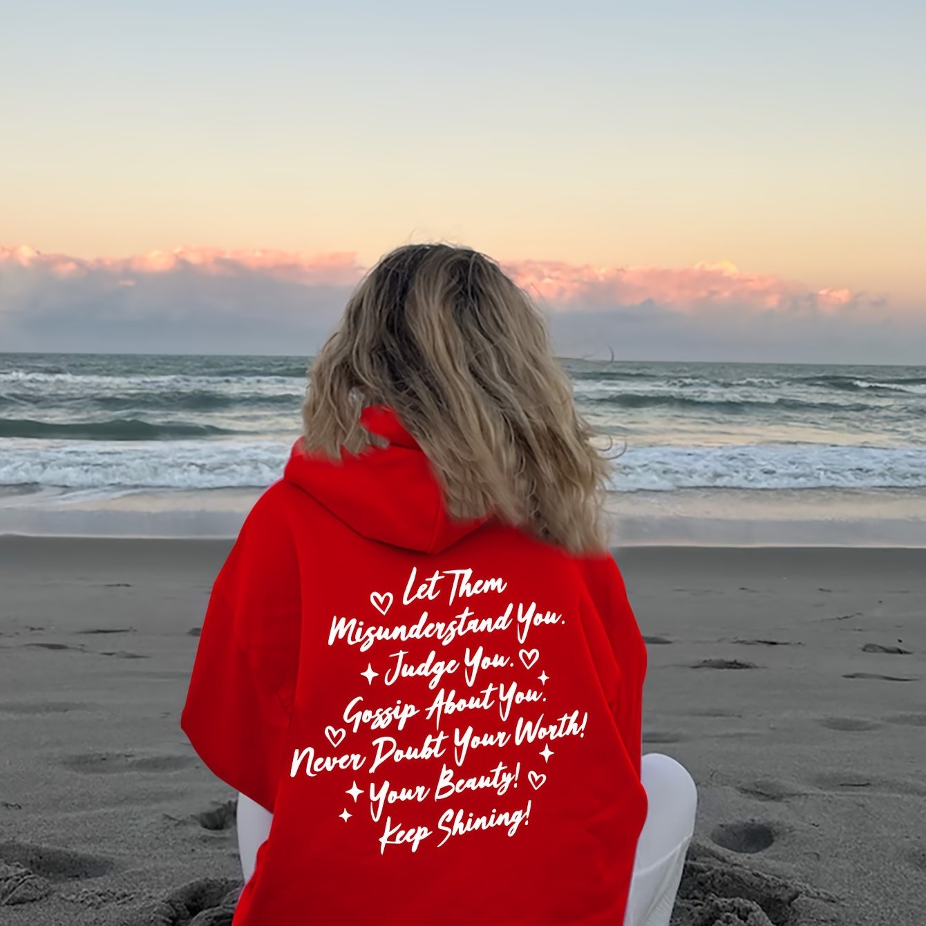 Chic Love Print Hoodie for Women - Casual Pullover with Embossed Detail, Soft Stretch Polyester, Long Sleeve Design - Perfect for Fall/Winter