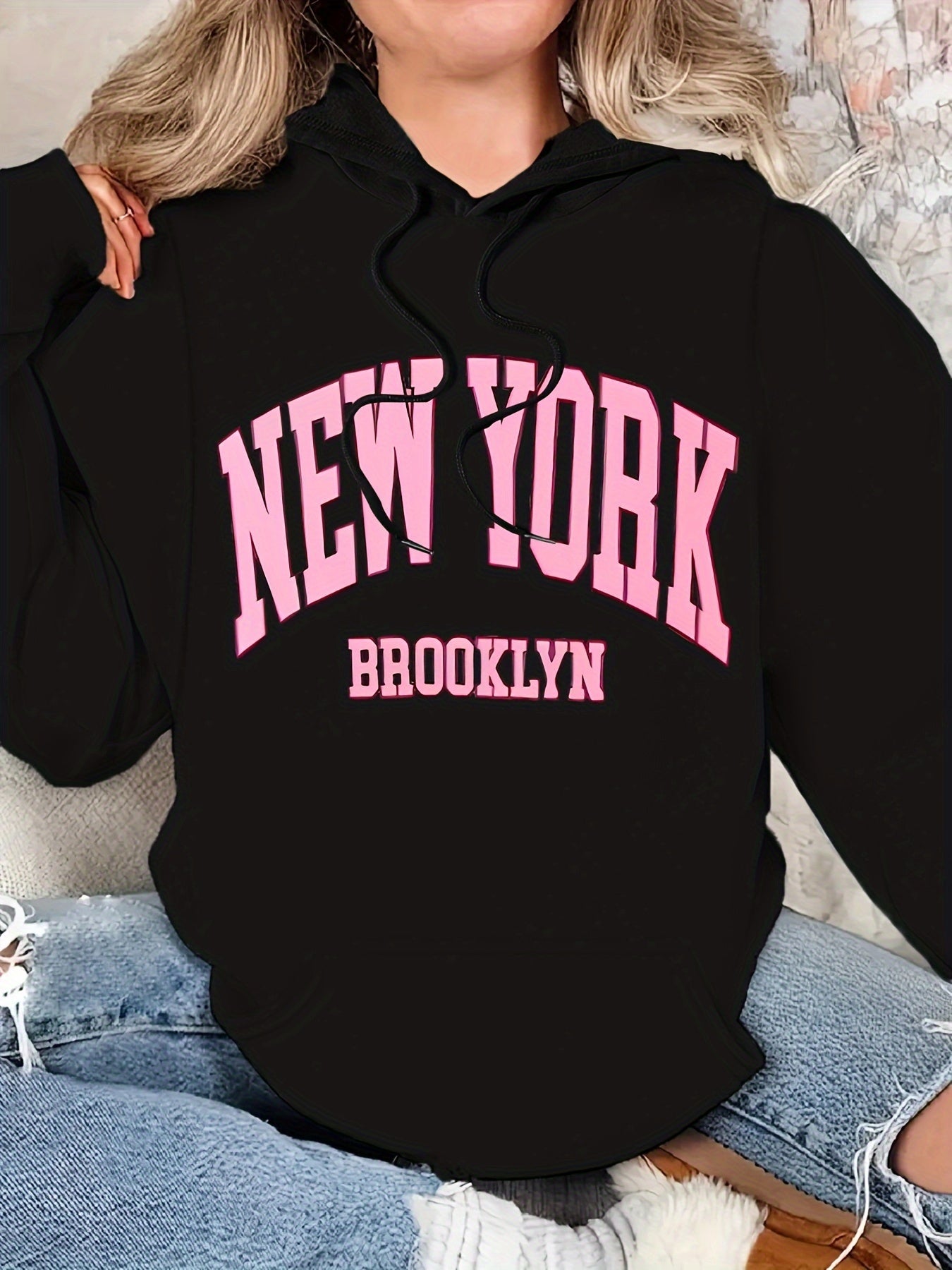 Women's Casual Hoodie with Geometric Print - Cozy Polyester, Drawstring, Pockets | Machine Washable | Fall/Winter Fashion