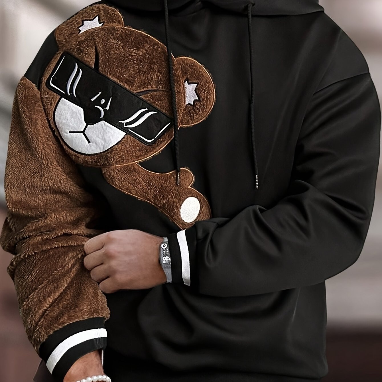 Men's Color Block Bruin Graphic Print Hoodie, Casual Long Sleeve Hooded Sweatshirt For Fall Winter Outdoor
